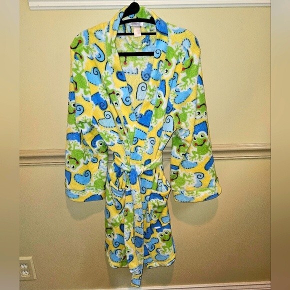 Kids Bathrobe Size S/M with Frogs 🐸 and Hearts 🩵💙 - Picture 1 of 4